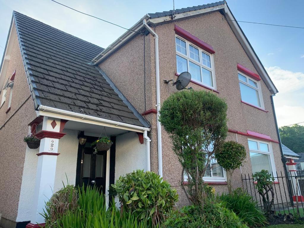 Cosy, Dog Friendly House On The Fringe Of The Brecon Beacons Villa Tredegar Ngoại thất bức ảnh